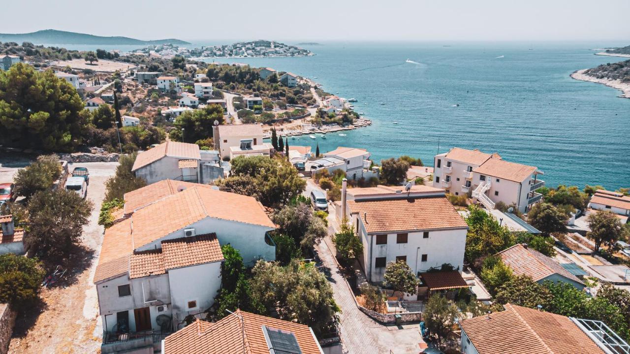 Fully Renovated One Bedroom Apartment With A Seaview - A Sevid Exterior photo